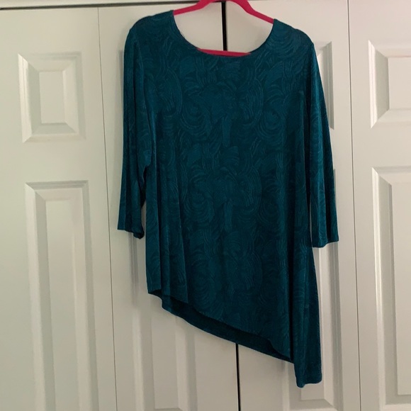 citiknits Tops - Citiknits pretty asymmetrical top